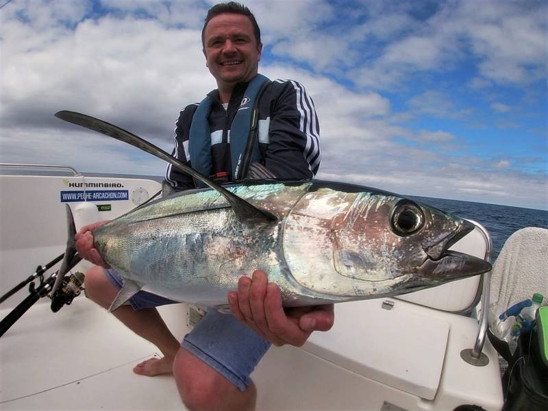 Pêche du thon au leurre au large du Bassin d'Arcachon