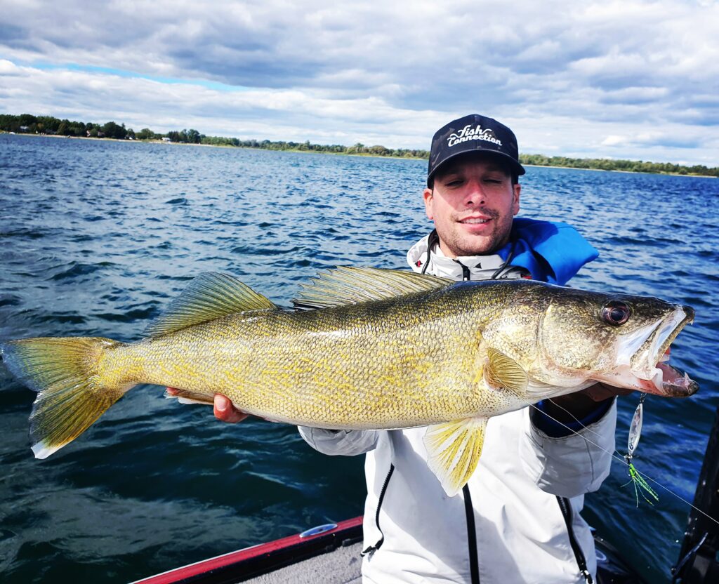 Pesca con plantilla metálica